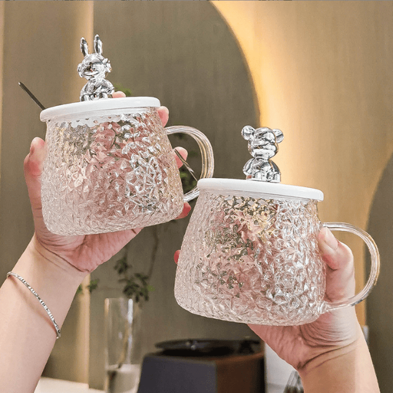 Vaso de vidrio con cuchara decorado con oso